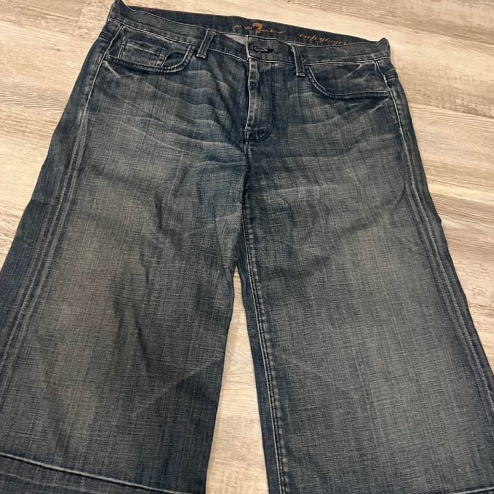 Women’s 7 for All Mankind cropped jeans